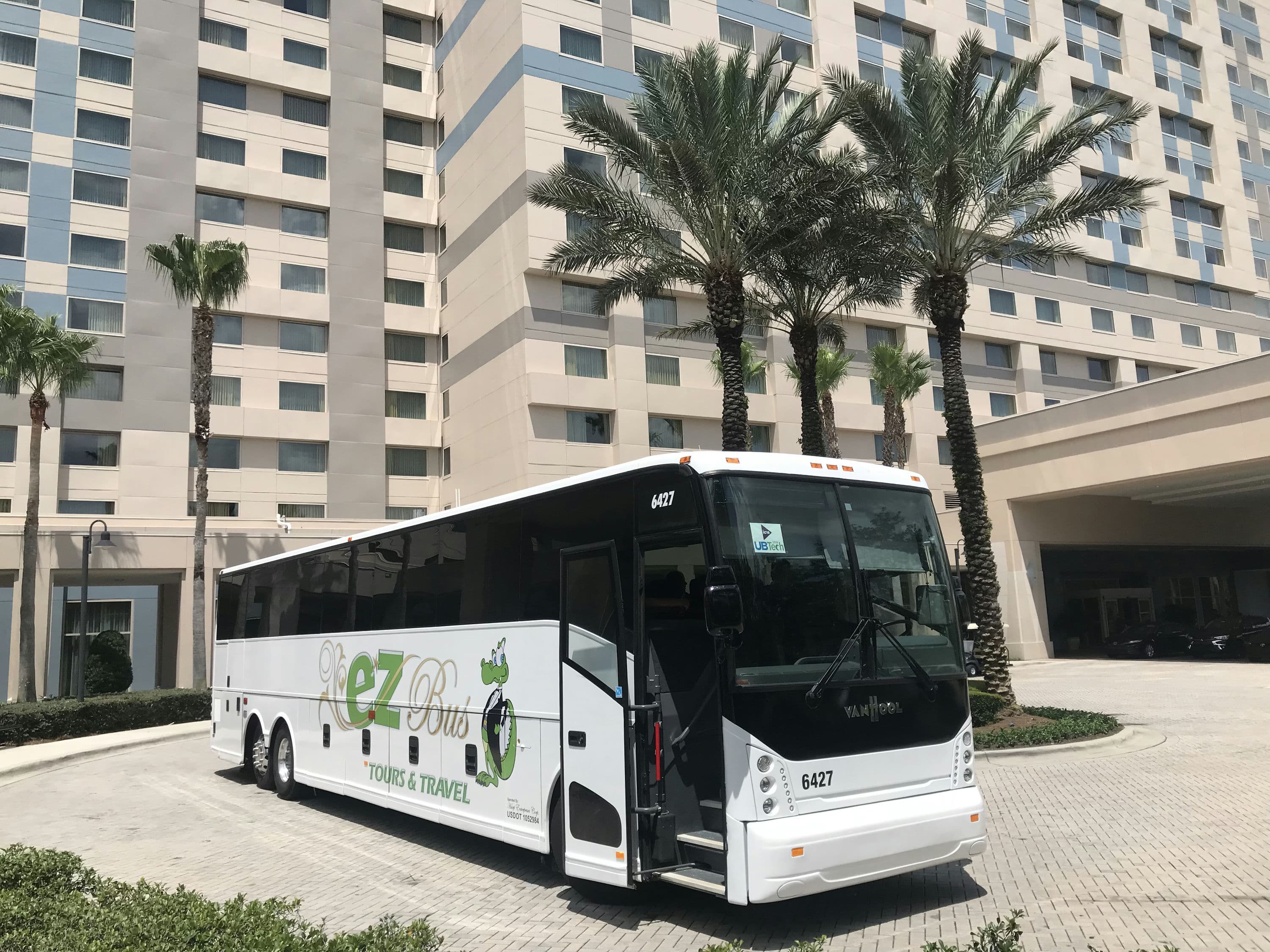 Full-Size Motorcoach photo